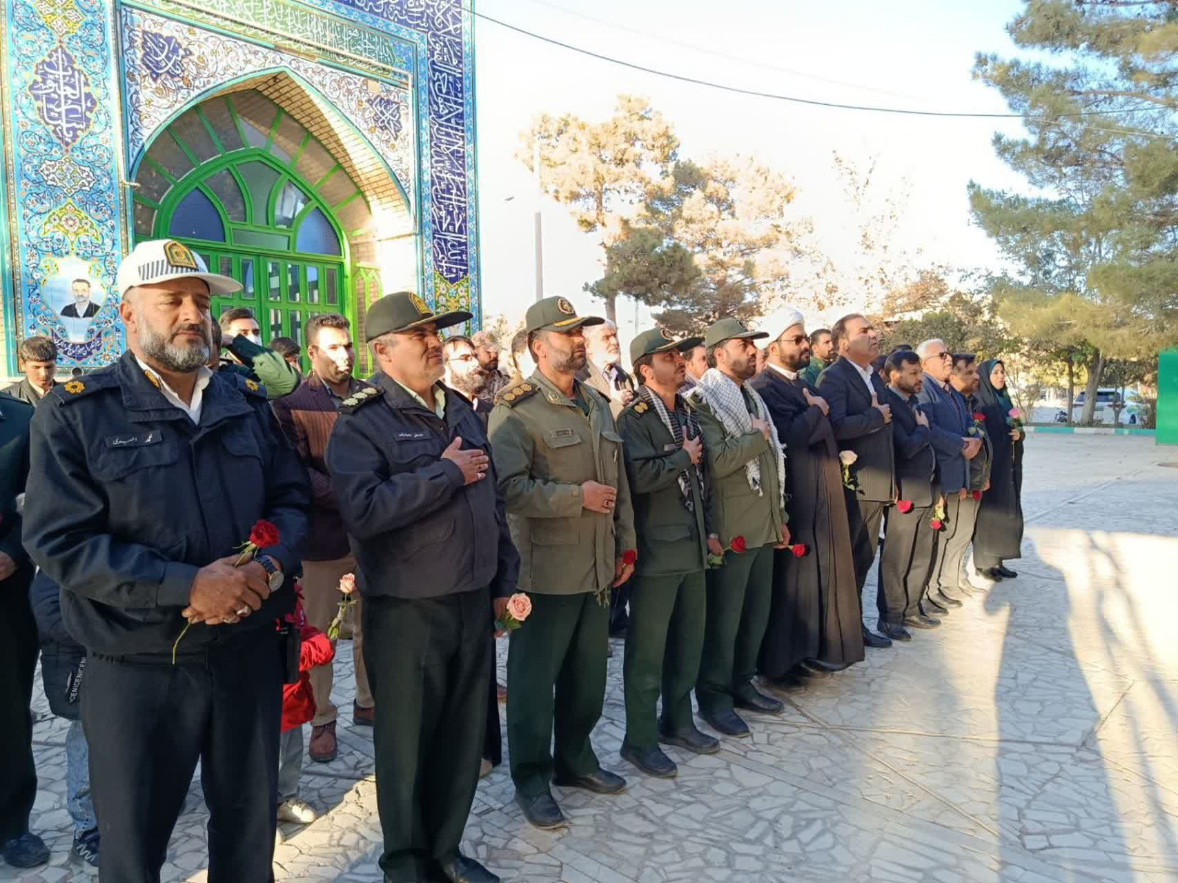 قبور مطهر شهیدان کوهبنان گلباران شد | اخبار استان کرمان