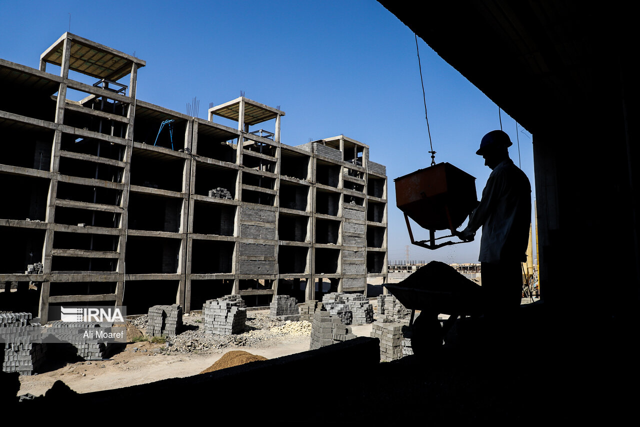 پایان عصر استخدام بی‌ضابطه اتباع در کرمان؛ جذب کارگر خارجی فقط با «تعهد محضری» و «تأیید صلاحیت شورای فنی»