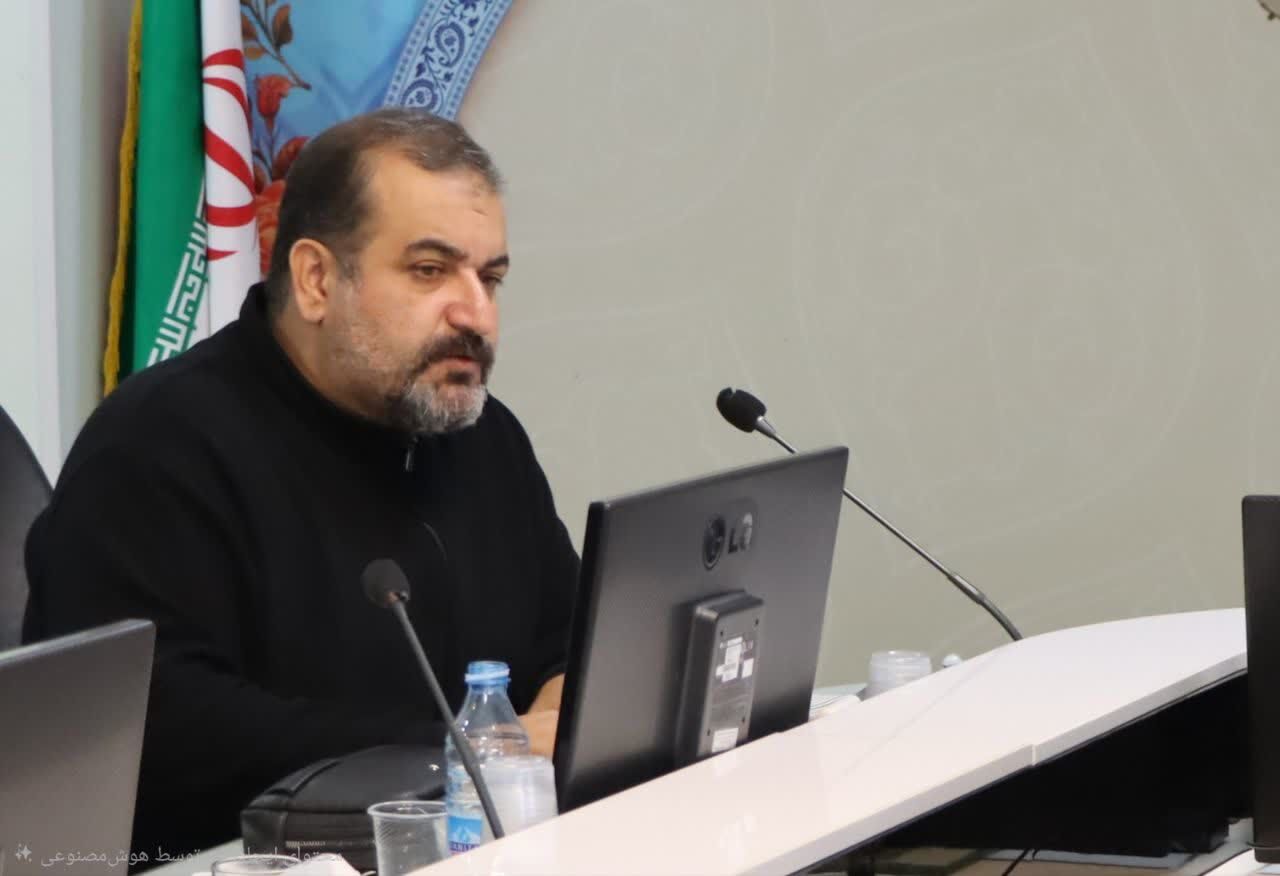 تمرکززدایی هنری در «کرمان بر فراز»؛ دبیر جشنواره فجر: کرمان پایه اصلی چهل‌وچهارمین رویداد تئاتر ایران است