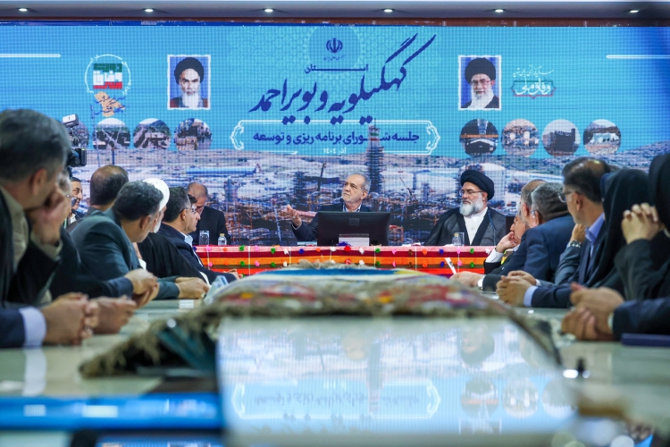 پزشکیان: مدیران نباید تصور کنند آقابالاسر مردم هستند؛ مدیر یعنی خادم