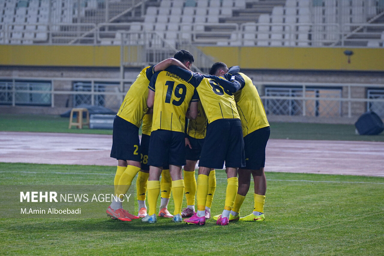 سپاهان منتظر لغزش سرخابی‌ها/ فولاد به دنبال خروج از منطقه سقوط | خبر کرمان