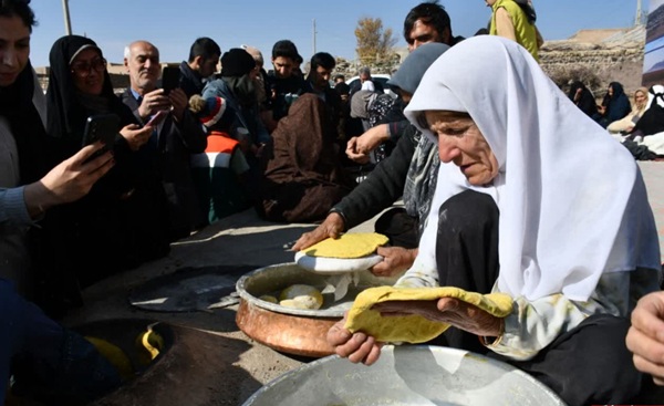 نان‌های داغ، قلب‌های تپنده کُنگ | اخبار استان کرمان