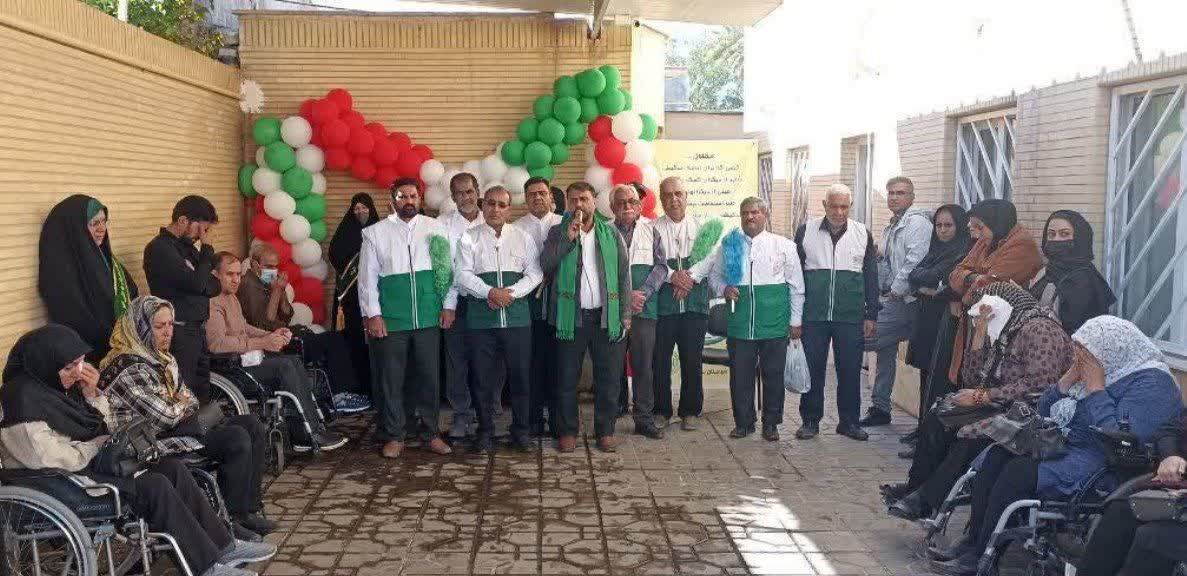 توزیع ۱۰۰۰ دست لباس گرم در شهرستان بم