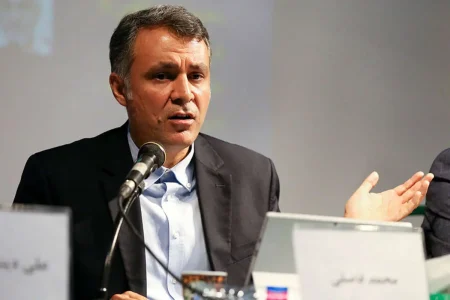 محمد فاضلی: راه نجات ایران، معامله دموکراتیک با مردم است