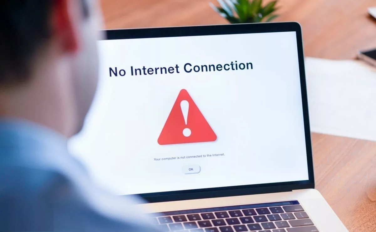 وزیر ارتباطات: پیگیر رفع اختلال اینترنت هستیم