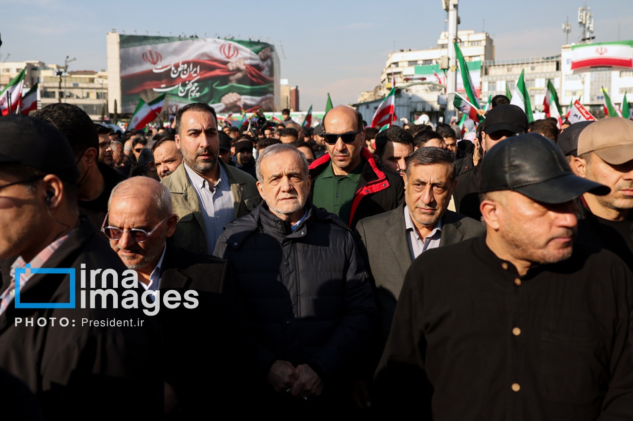 حضور مسئولان در تجمع همبستگی ملی در تهران (عکس)