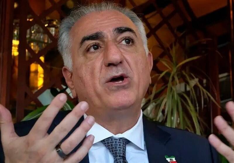 اپوزیسیون آویزان از ترامپ؛ التماس جنگ در داخل، زندگی امن در خارج