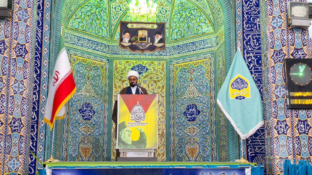 امام جمعه کوهبنان: پاسداران با الگوگیری از مکتب عاشورا، حافظ امنیت و آرمان‌های انقلاب‌اند