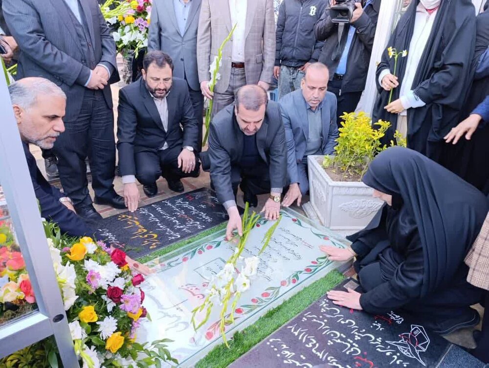 ادای احترام معاون وزیر دادگستری به مقام شهید حاج قاسم سلیمانی | اخبار کرمان و شهرستان ها