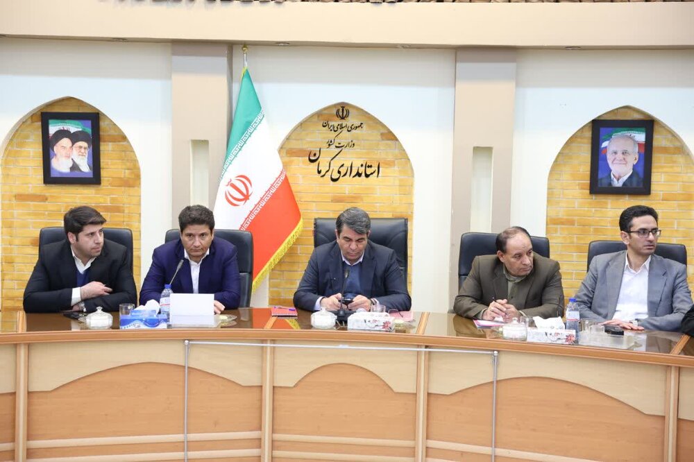 استاندار کرمان: معیشت مردم دغدغه دولت است/ پیشنهاد تشکیل شورای تعامل و گفتگوی بازار | اخبار کرمان و شهرستان ها