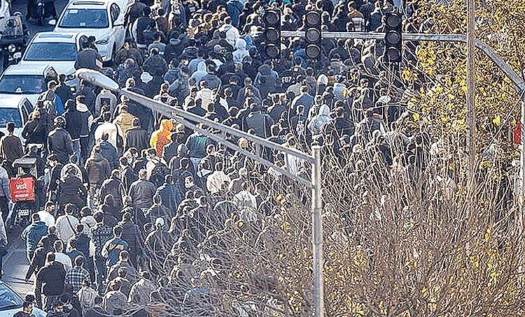 حوادث دی ماه و کنار گود نشستگان بی نام و نشان!