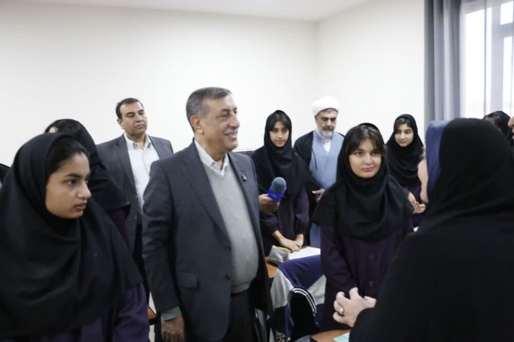 معاون رئیس جمهور: عدالت آموزشی و هوشمندسازی مدارس از اولویت‌های دولت چهاردهم است | اخبار کرمان و شهرستان ها