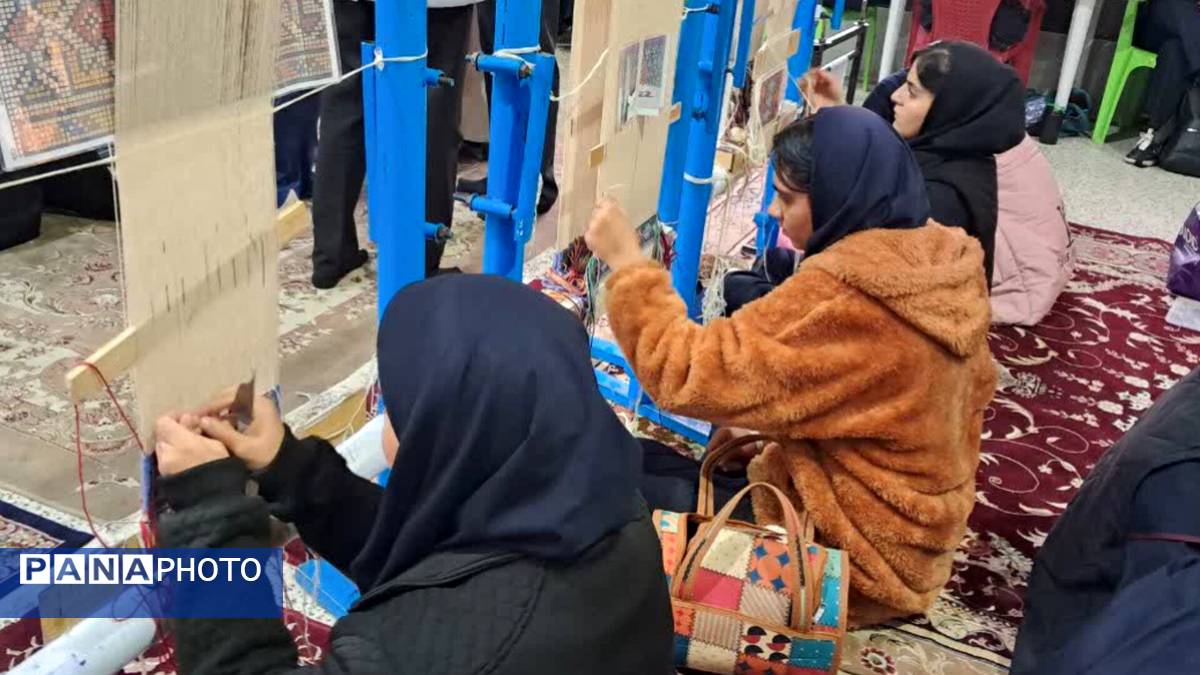 موج رنگها در جشنواره فردا