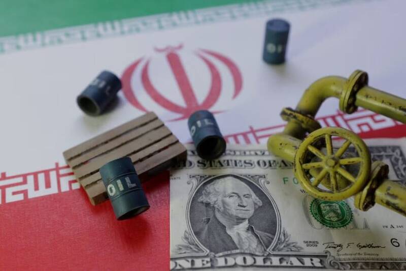 ایران نفت خام مازاد برای عرضه ندارد