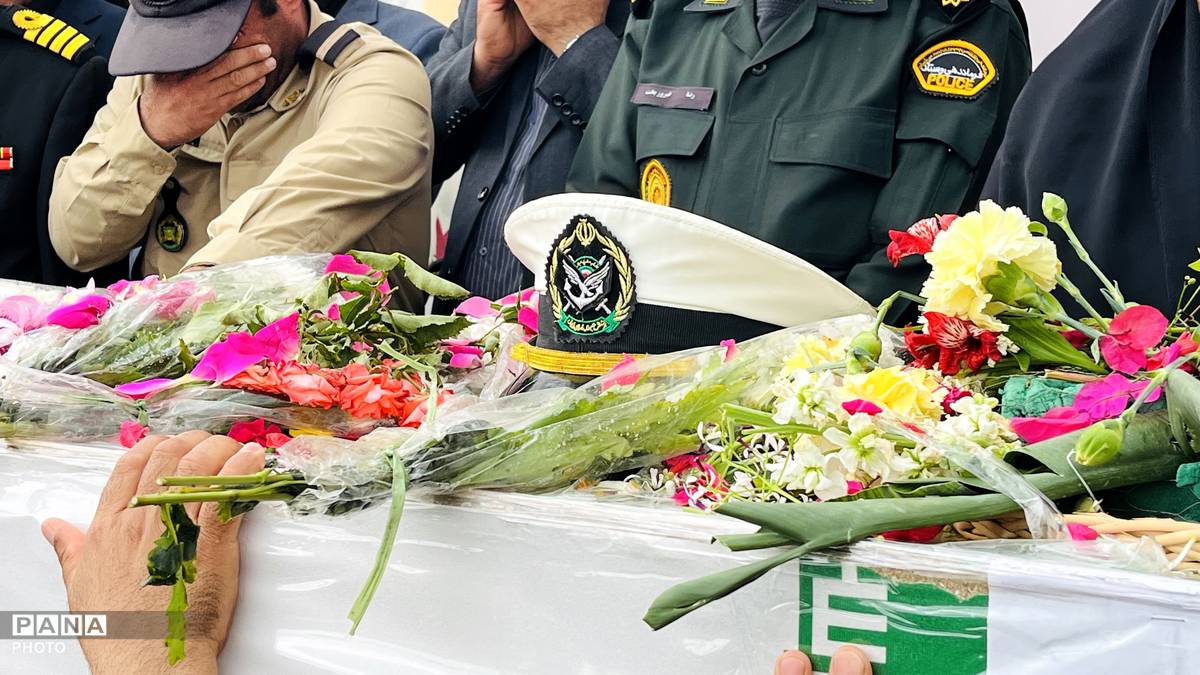 تشییع پیکر شهید ناو دنا «حاج اصغر مسلمی مهنی» در جیرفت