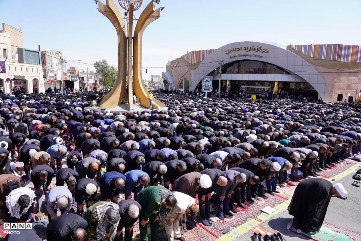 آخرین نماز جمعه رمضان در بم