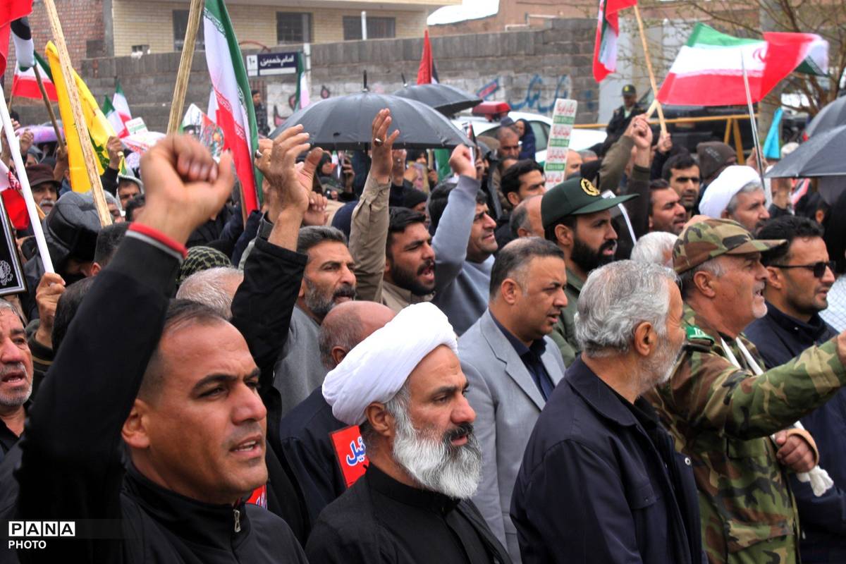حضور شجاعانه چترودی‌ها در روز بارانی قدس