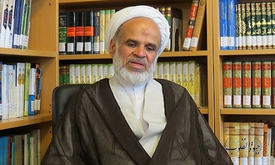 بسیاری از علما در جلسات درس آیت الله سیدمجتبی خامنه‌ای شرکت می‌کنند | اخبار استان کرمان