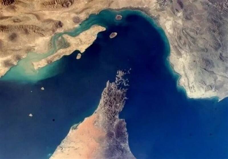 فقط ۴ کشتی روز دوشنبه از تنگه هرمز عبور کرد