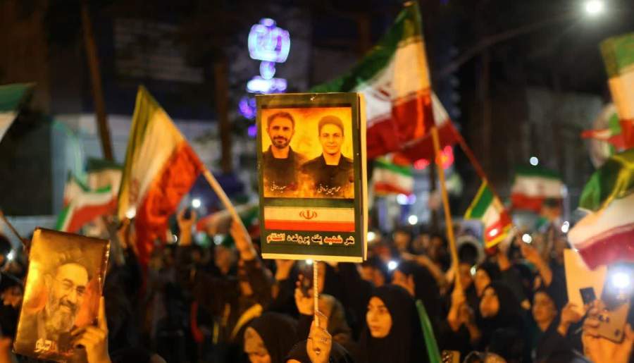 برخورد زرندی‌ها با خلبان آمریکایی | اخبار استان کرمان