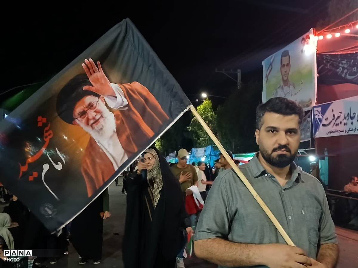 از تجمع تا ایستادگی؛ حضور مردم در چهارراه بعثت برای دفاع از ایران