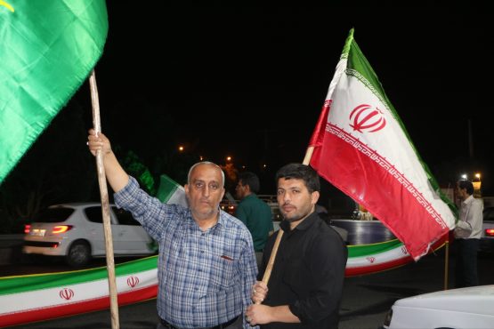 گزارش تصویری؛برگزاری مراسم پرچم‌گردانی در موکب خیریه کوثر رفسنجان | اخبار رفسنجان