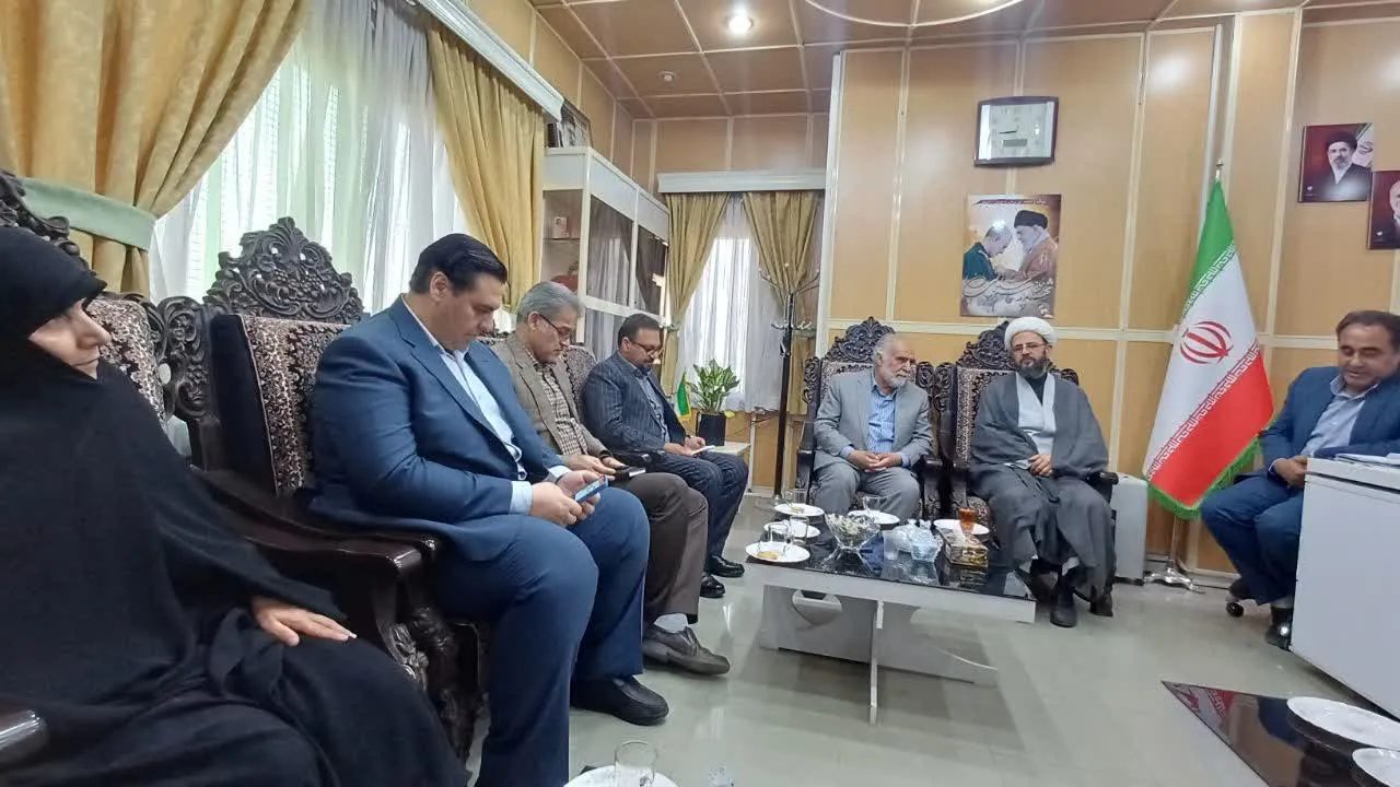 بازدید مسئولان دانشگاه آزاد اسلامی کرمان و زرند از واحد تولیدی واگن‌سازی
