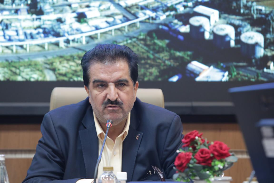 تلاش و تعهد مجموعه مدیران و کارکنان پالایشگاه نفت امام خمینی (ره) شازند در تداوم تولید در ایام جنگ رمضان، شایسته قدردانی است