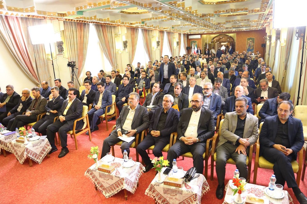 بانک رفاه کارگران برای حمایت از واحد‌های تولیدی اصفهان محدودیتی در تامین مالی ندارد