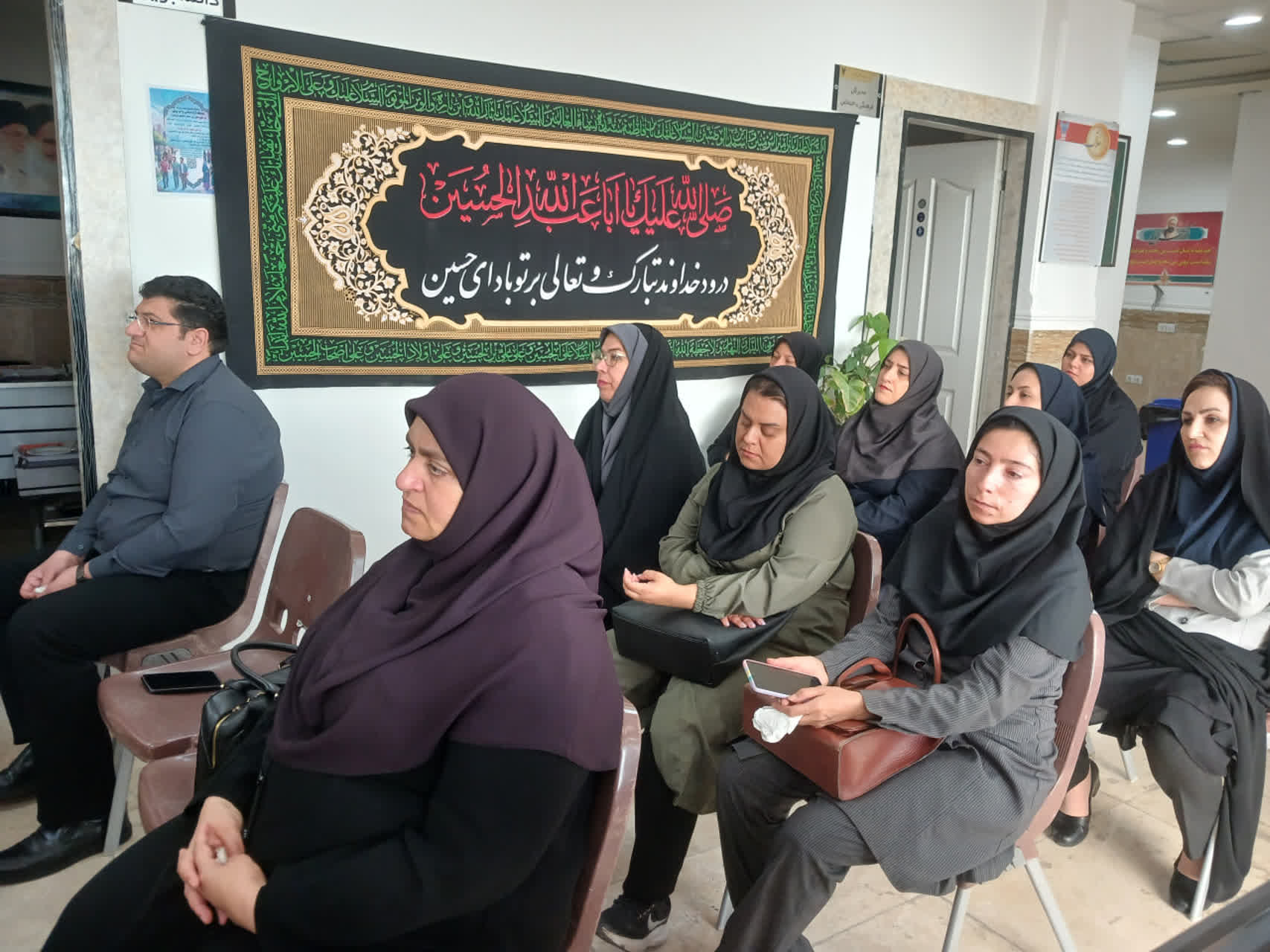 حمایت از حقوق کارکنان، ارتقای رفاه و معیشت؛ اولویت برنامه‌های دانشگاه آزاد بوشهر
