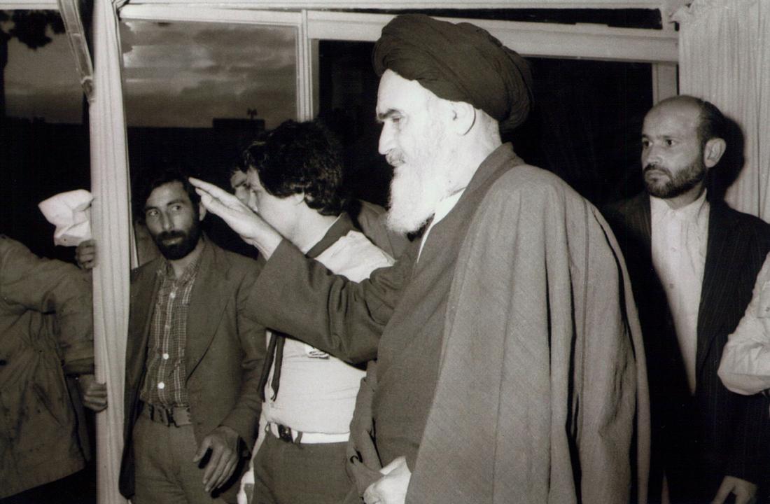 نفوذ کلام حضرت روح‌الله در میان مردم / پیام‌هایی که از جان برآمد و بر دل ملت نشست