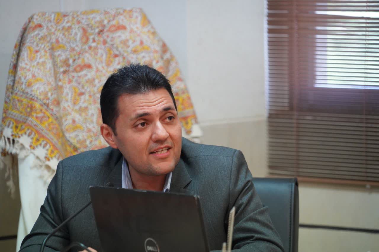 مراسم رونمایی از پوستر رویداد ملی حکاکان حماسه در دانشگاه آزاد اسلامی شیراز