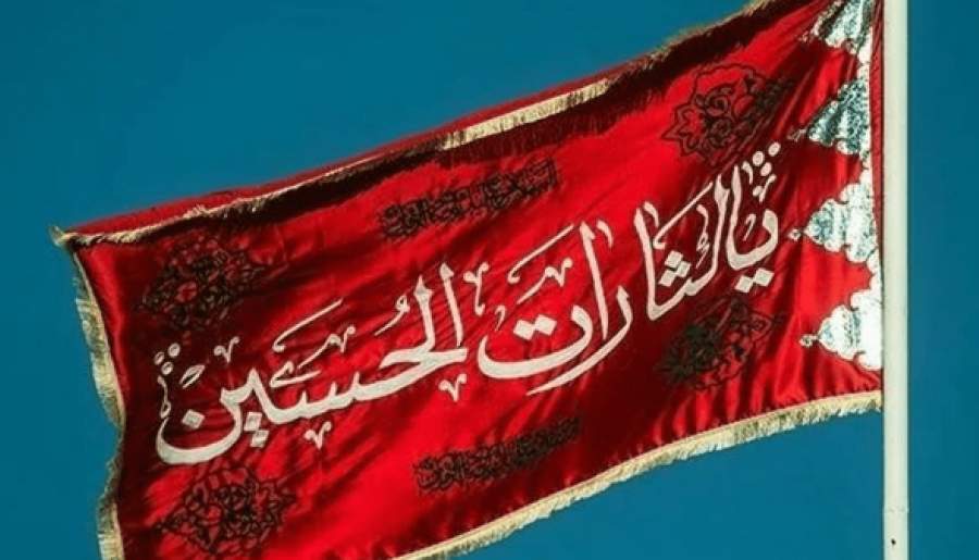 برافراشتن پرچم سرخ خونخواهی رهبر شهید در فاطمیه کرمان