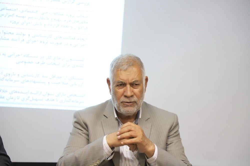 کرمان در مسیر جهش اقتصادی؛ حسن‌پور: ظرفیت ایجاد ۱۰۰ هزار شغل و جذب سرمایه‌گذاری‌های بزرگ در استان فراهم است